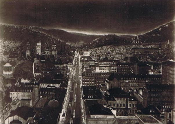 Königstraße mit Verkehr!