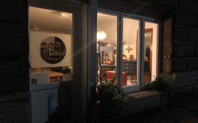 Unser Laden­lokal. Komm näher!